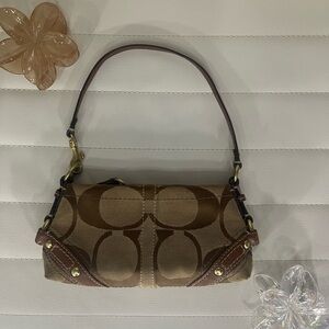 Small Vintage Coach Tan/Brown Shoulder Bag